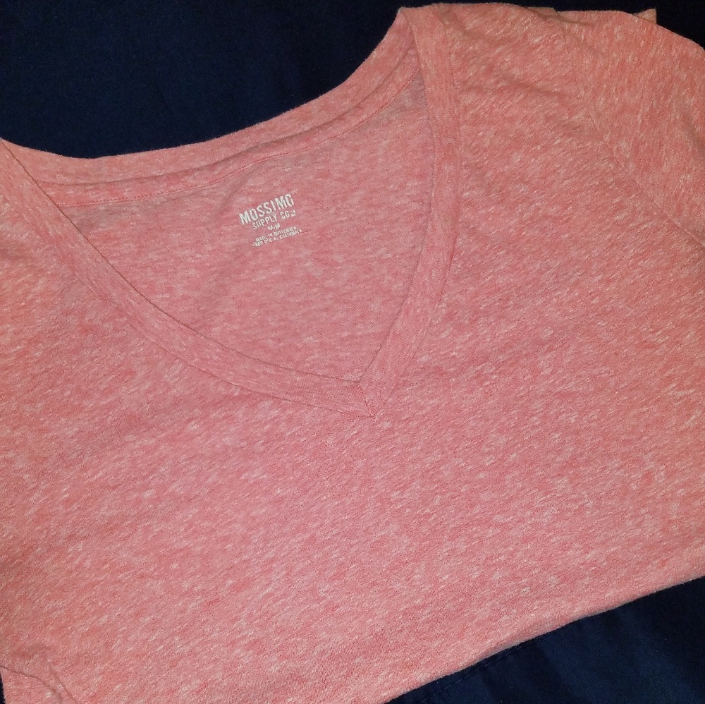 Mossimo Vneck tee